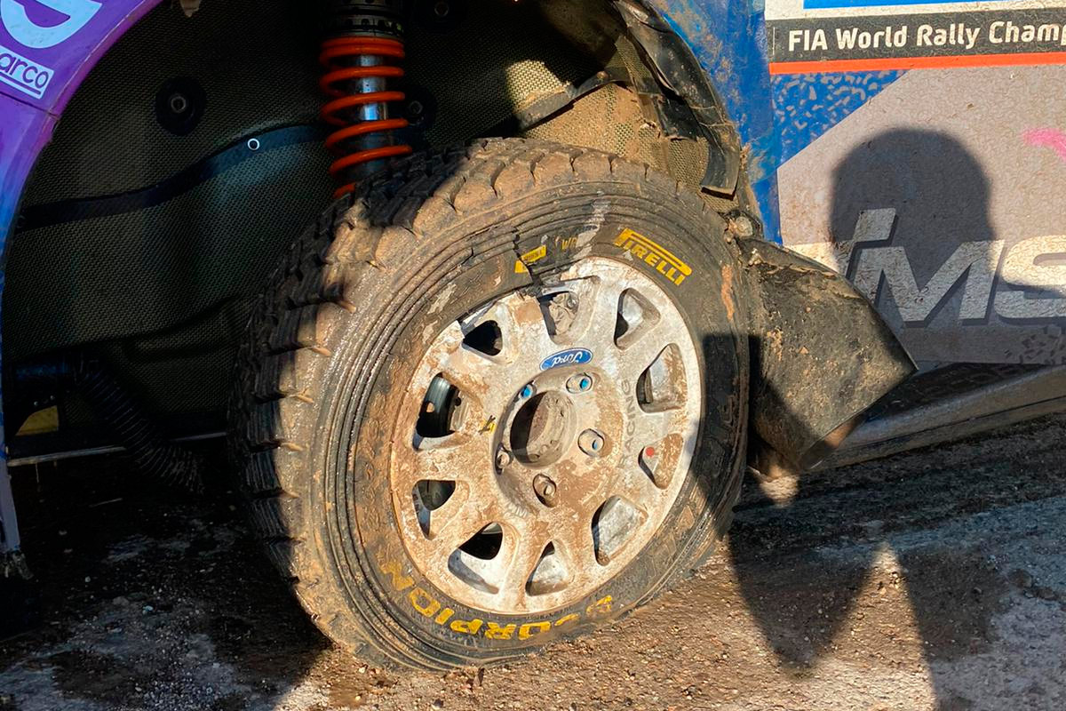 Повреждения Ford Puma Rally1 Пьера-Луи Лубе и Венсана Ландэ, ралли Эстония 2022