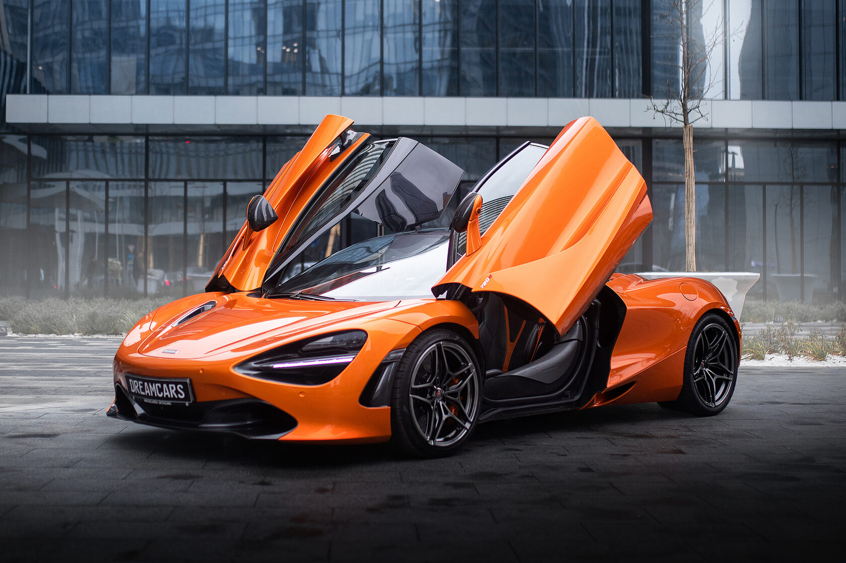 Аренда McLaren 720s в Москве, прокат МакЛарен 720С c водителем и без ...