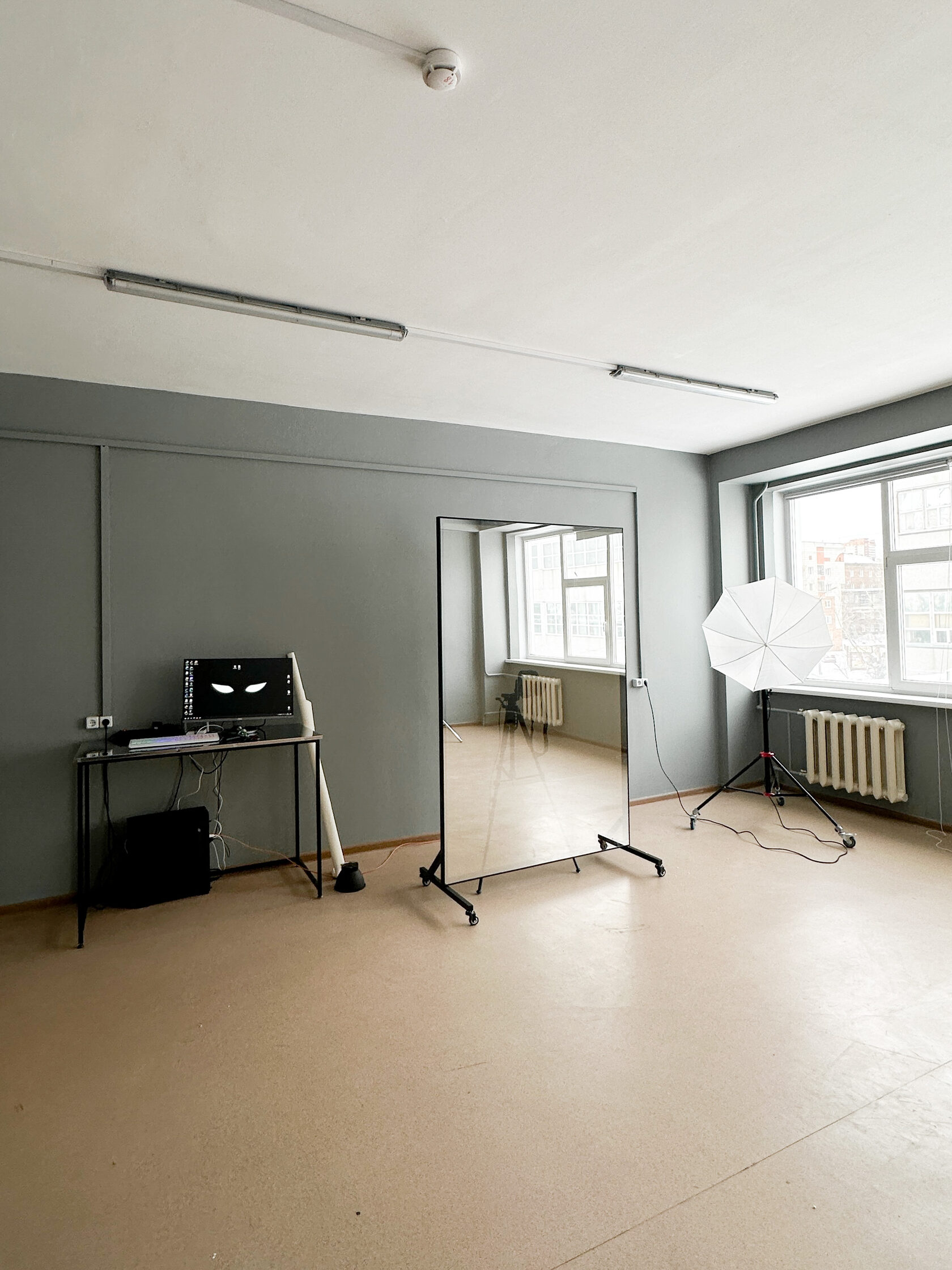 Зал АВТОПОРТРЕТА в фотостудии ЭЛЕКТРОЗАВОД ⚡