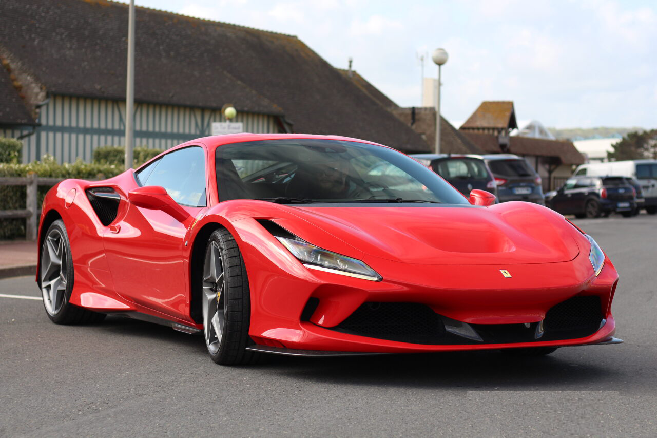 Ferrari f8 Dubai