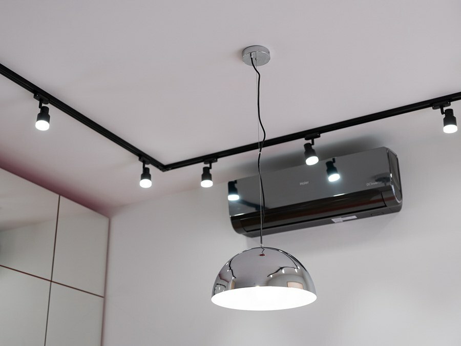 Трековые светильники для натяжных потолков встроенные фото