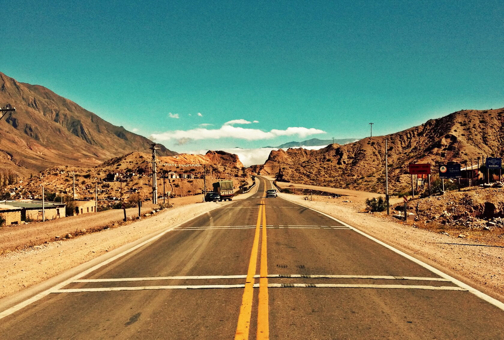 Argentina salt flat — horizon as thin line