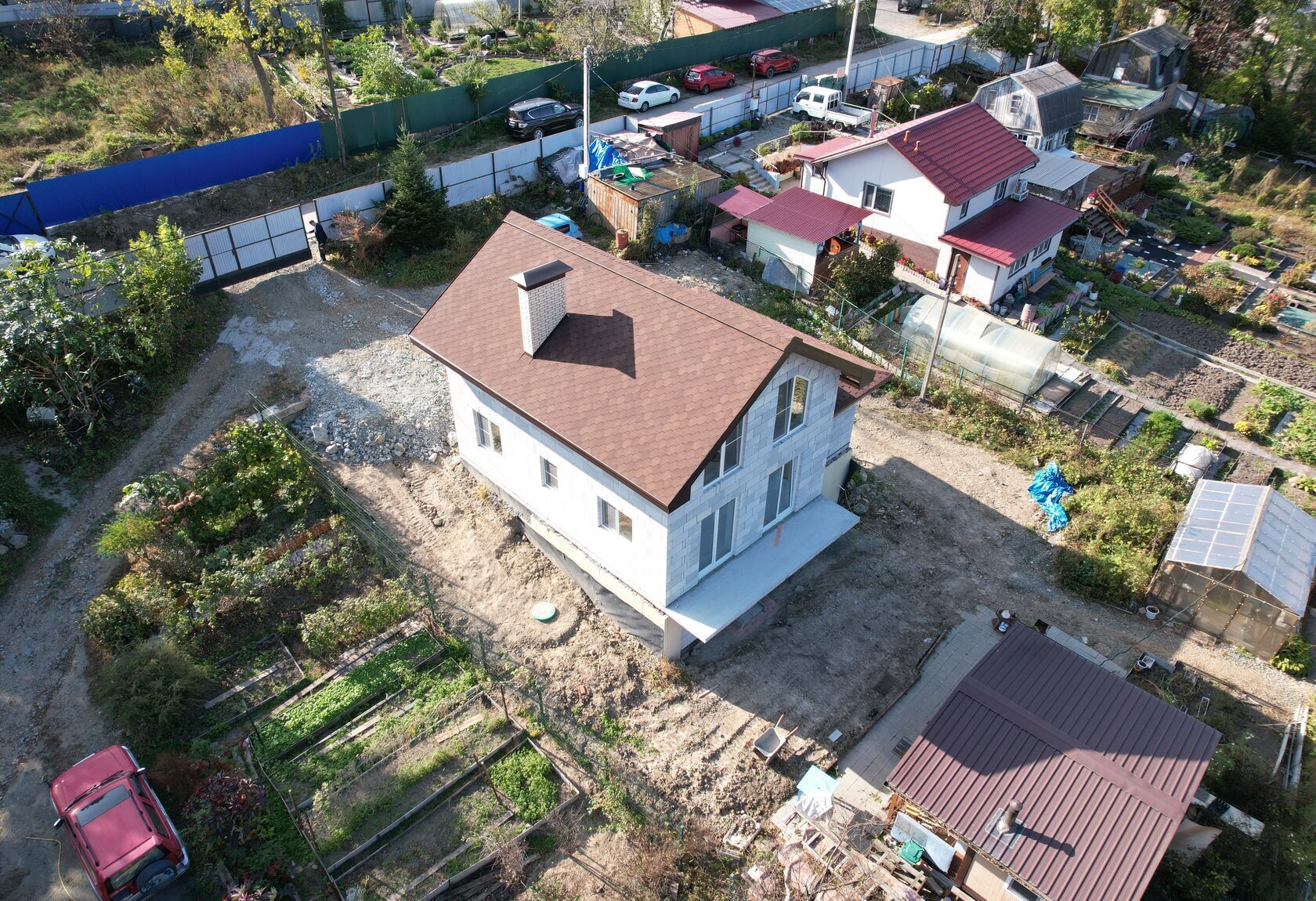 Двухэтажный дом с цокольным этажом 172 кв. м. жилой площади, ул. Весенняя