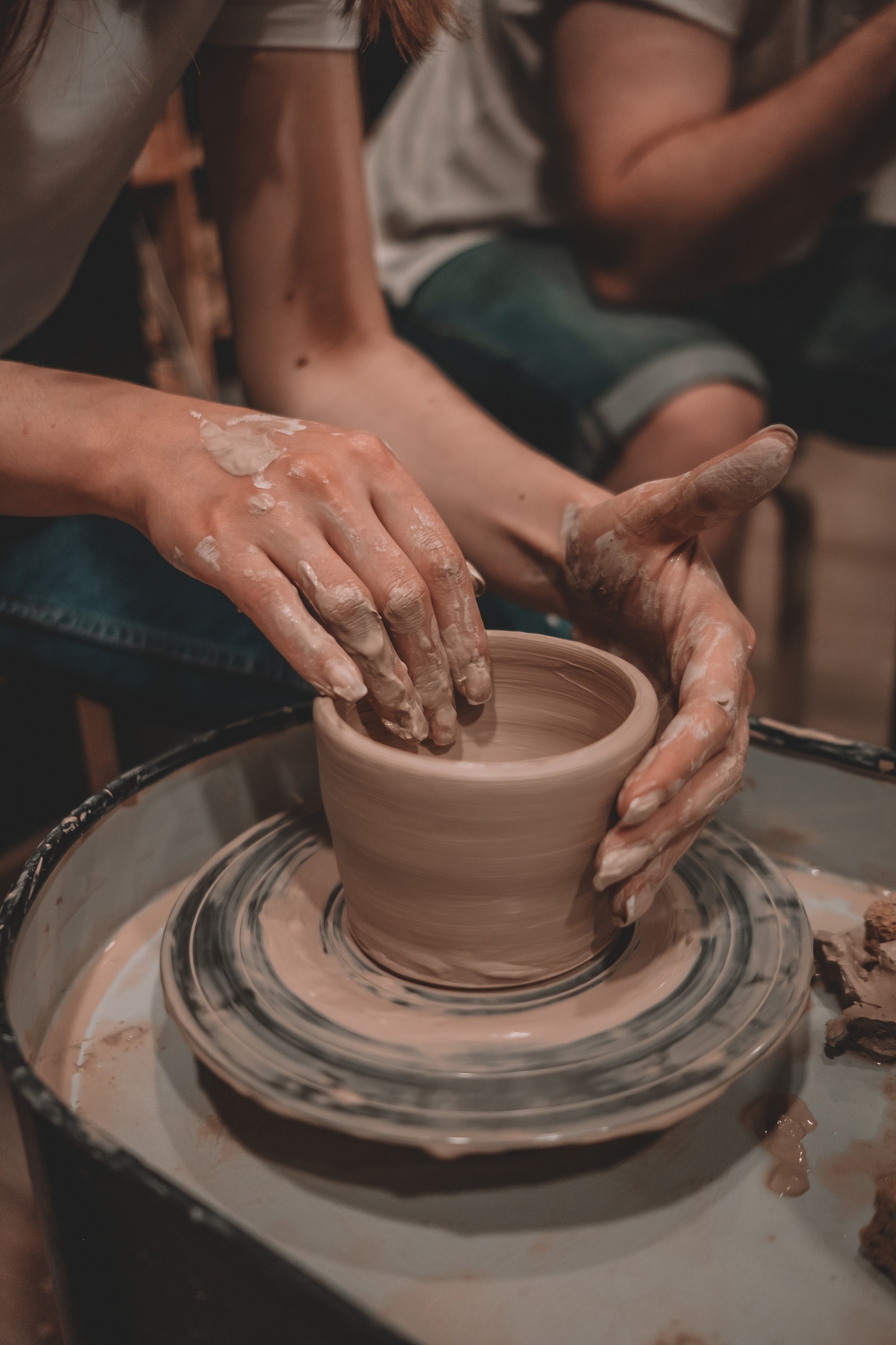 painting handmade pottery in Toronto class