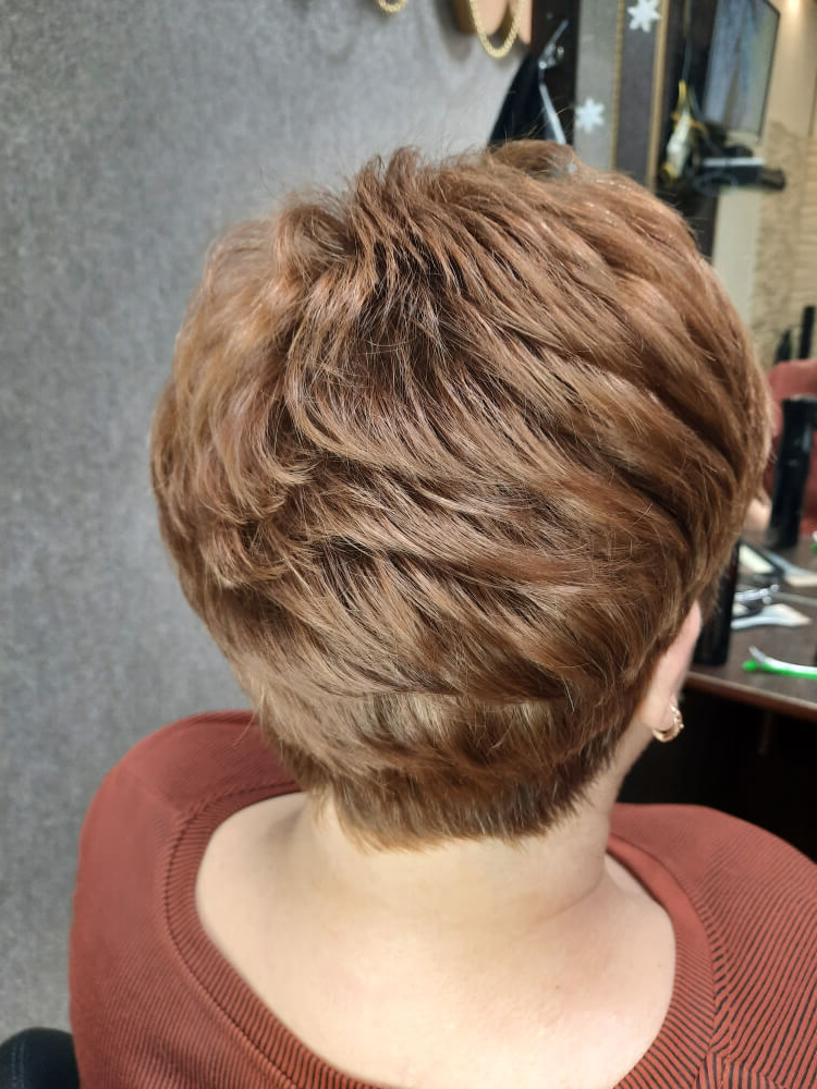 женские стрижки светлые волосы