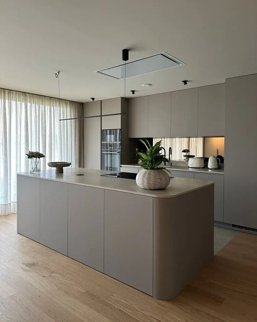 Кухня в современном стиле