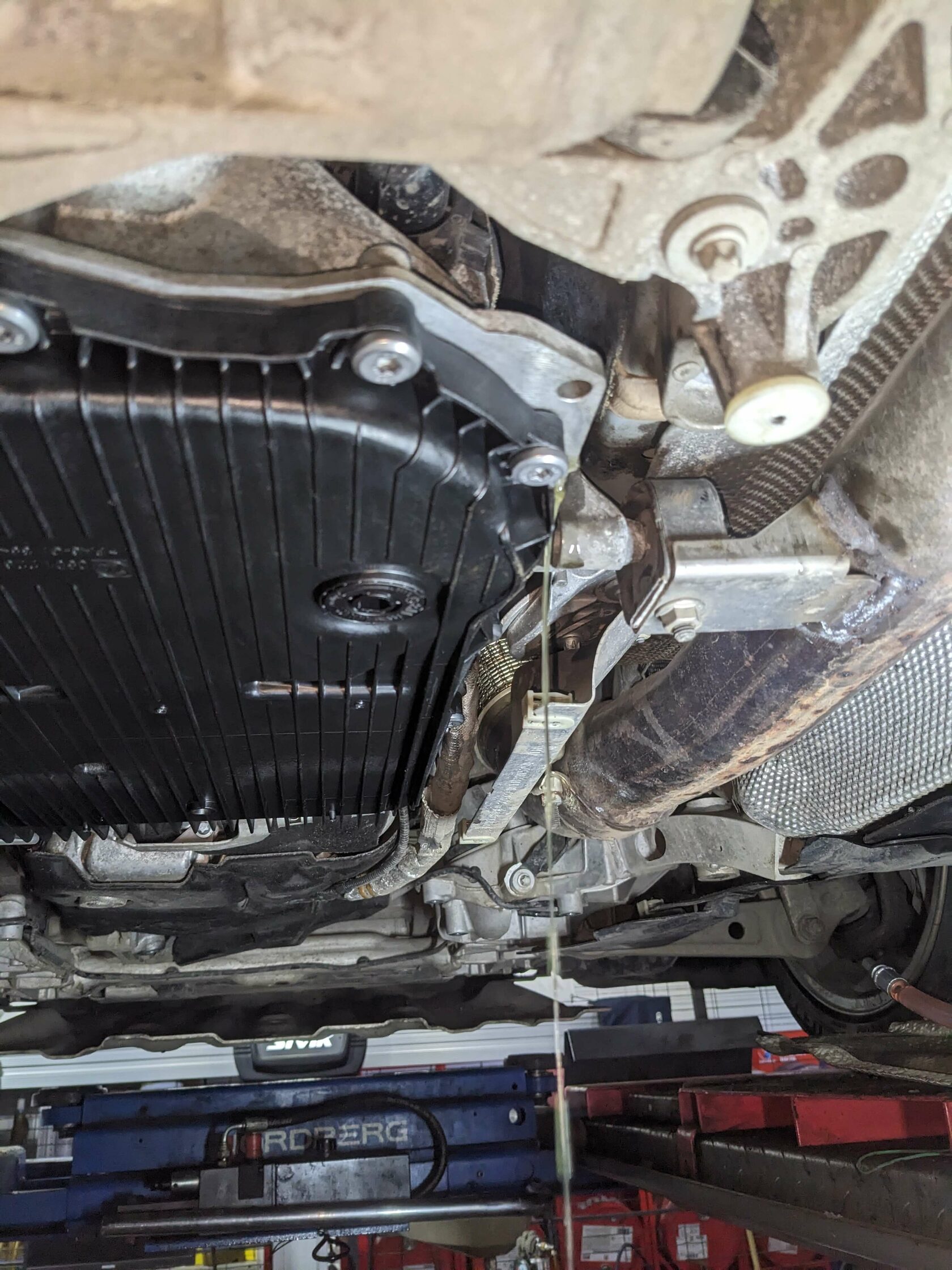 Выставление уровня масла на BMW