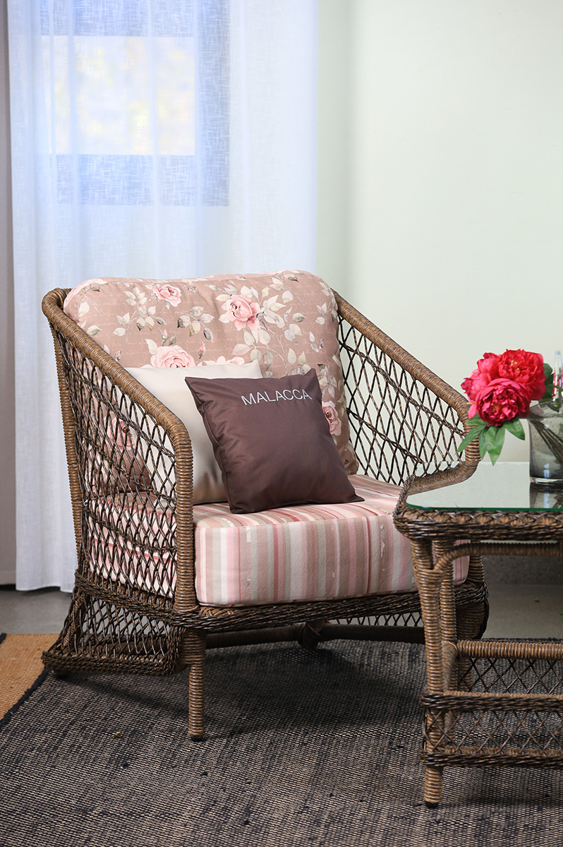 Диваны и кресла Malacca в интерьере