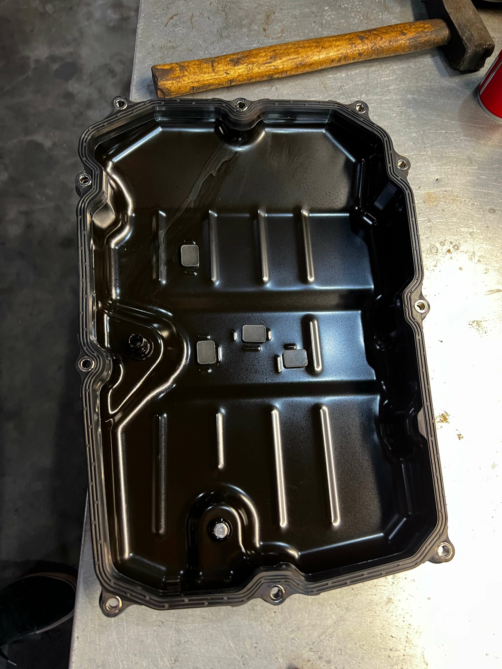 Очищенный поддон АКПП