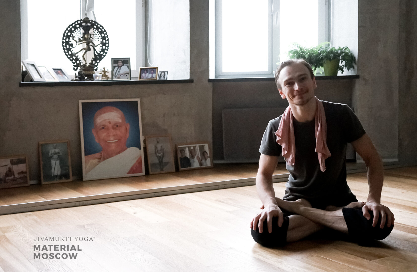 Jivamukti Yoga Material Moscow. Студия йоги Материал