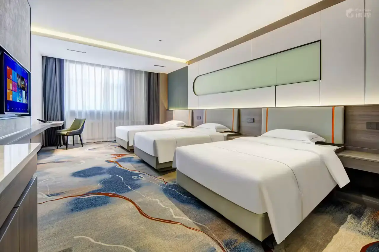 Входная зона M-Hotel