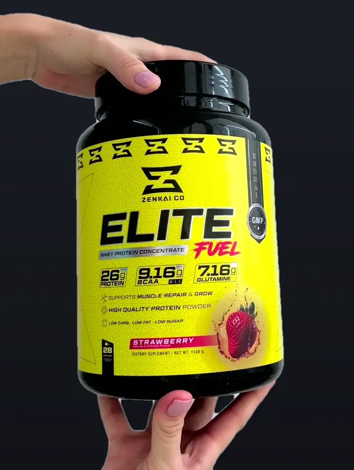 Банка протеина ZENKAI Elite со вкусом клубники в кадре видео карточки