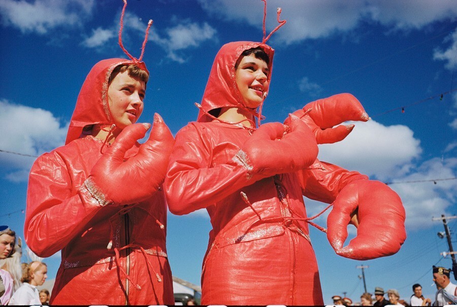 Участницы Фестиваля лобстеров в Рокленде, штат Мэн, 1952. Фотограф Луис Марден