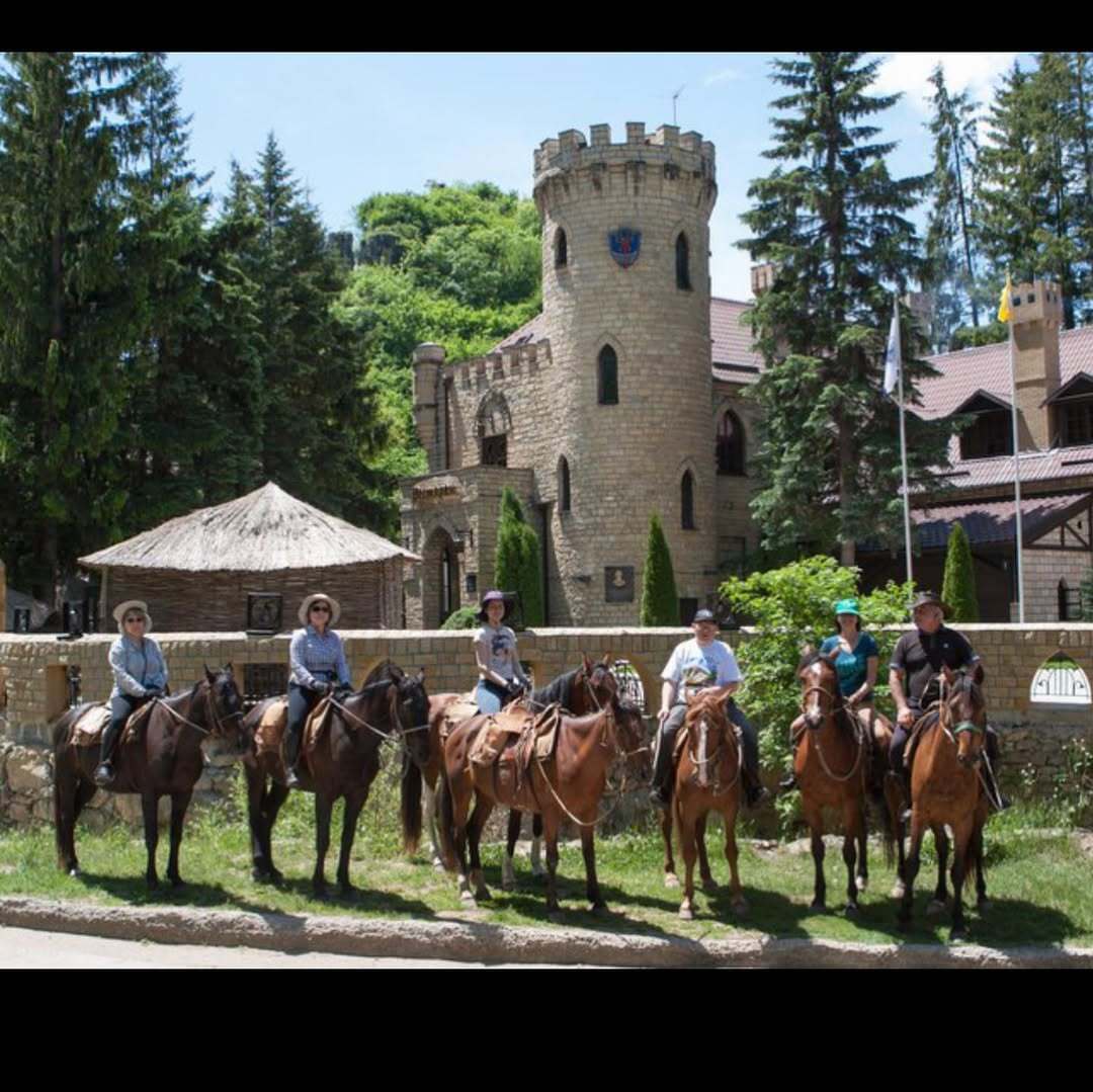 Прогулка на лошадях