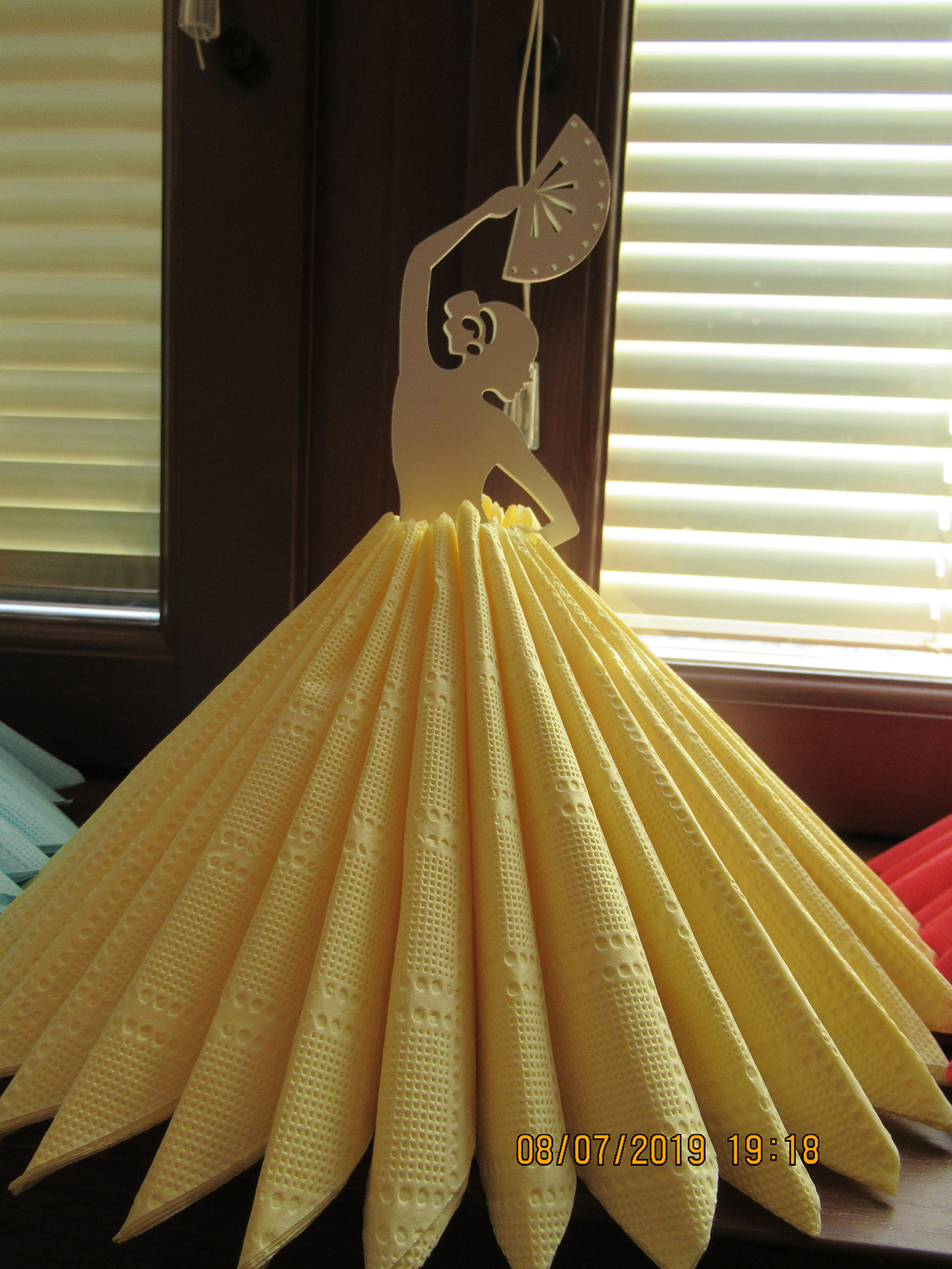 Салфетница из фанеры