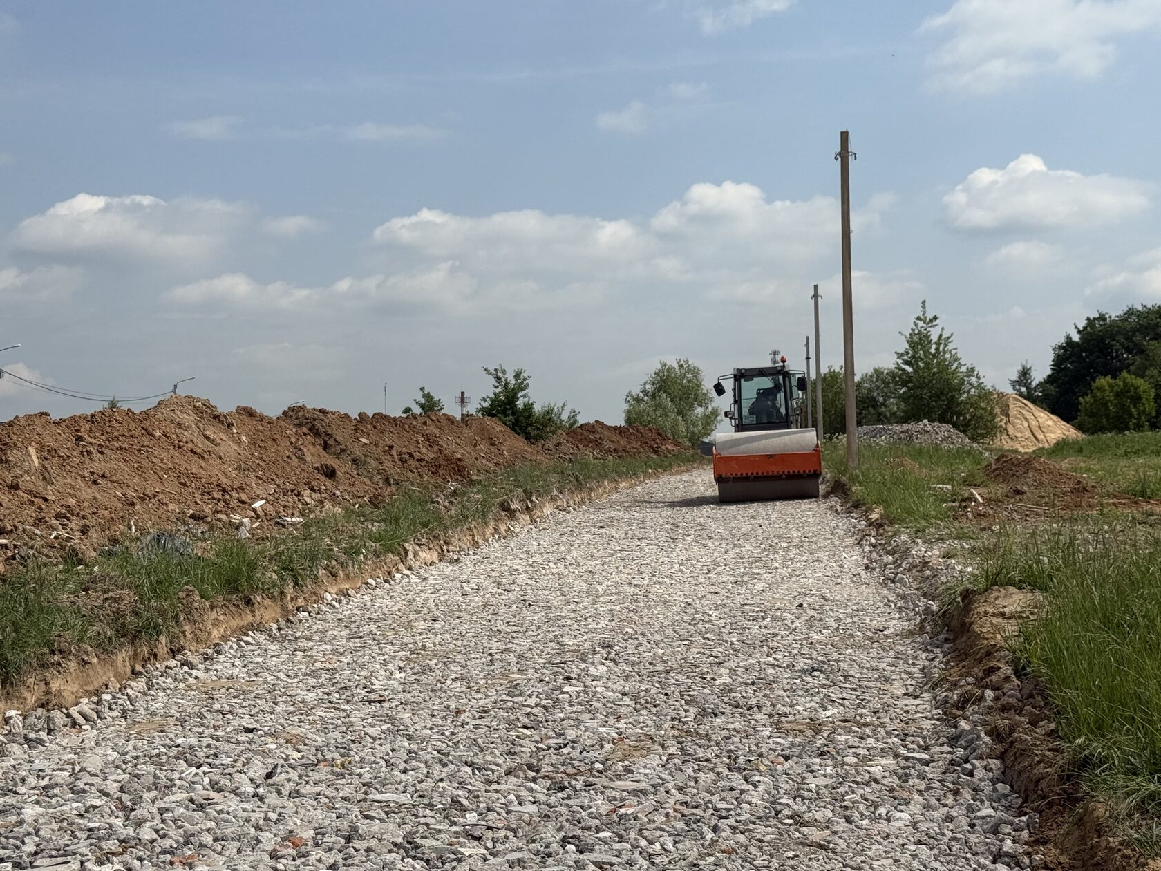 строительство дорог (в посёлке/в КП 