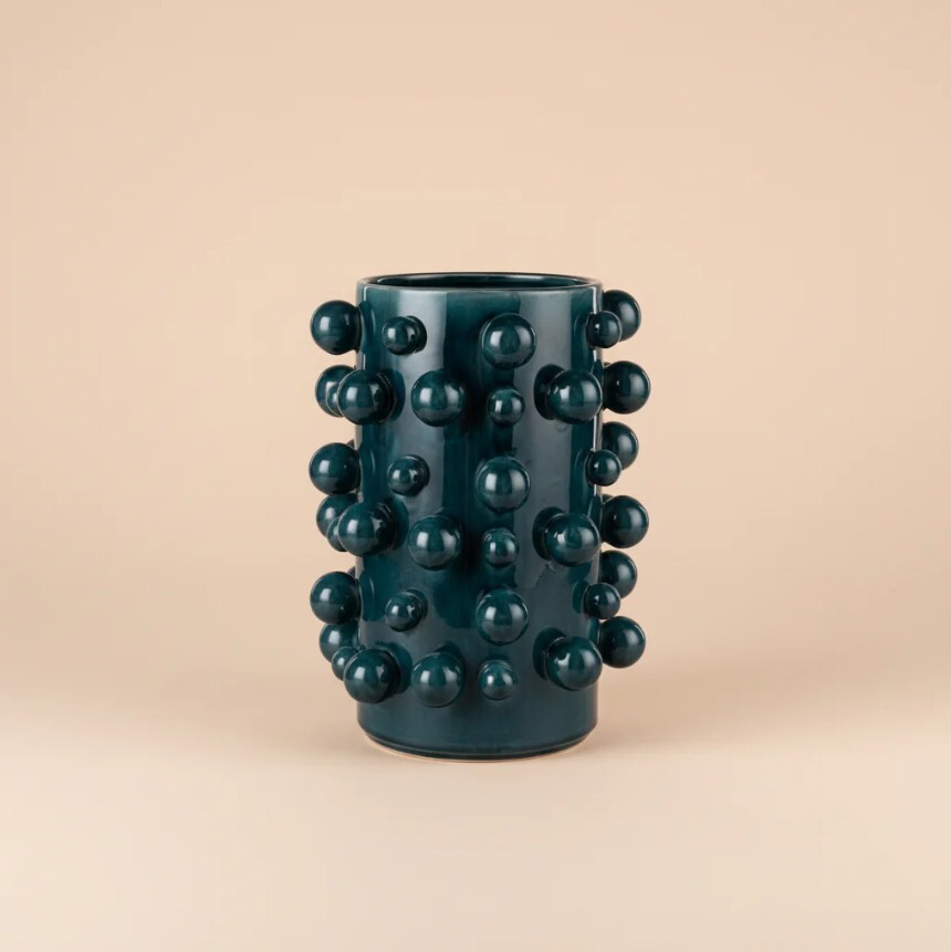 яркие и необычные вазы для интерьера