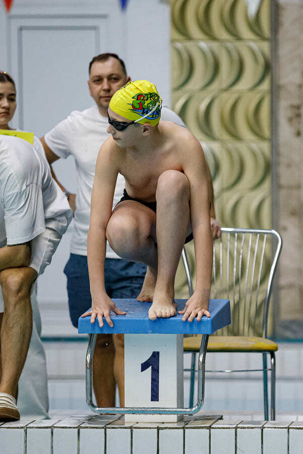 Школа плавания для подростков в Москве