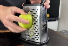 Приготовление форшмака из селедки с яблоком: шаг 3