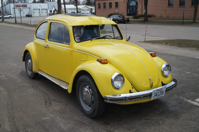 Volkswagen Beetle — символ эпохи, автопрокат Демидов Парк в Нижнем Новгороде