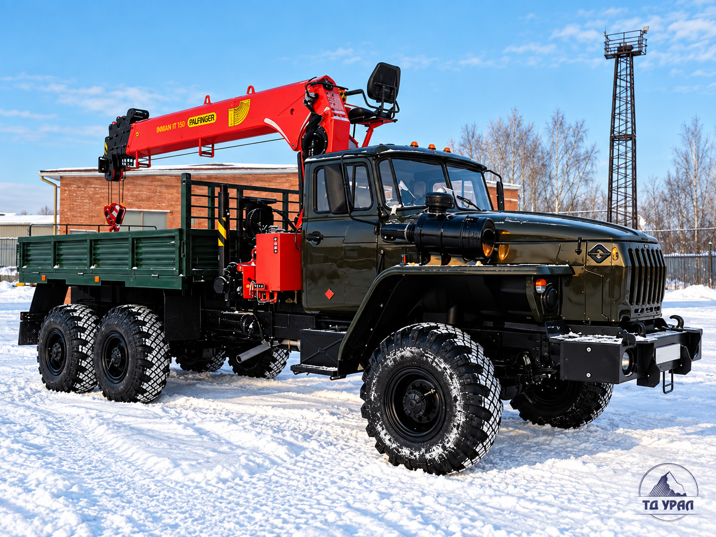 Урал с оранжевой автоцистерной — автомобиль и оборудование целиком