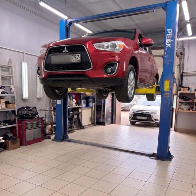 Mitsubishi ASX 2013 FWD на подъёмнике
