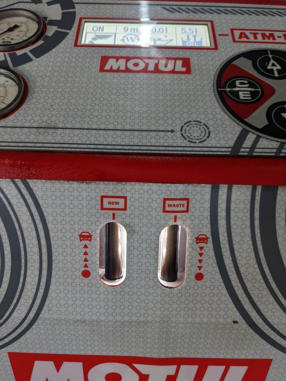 Проверка давления и состояния старого масла