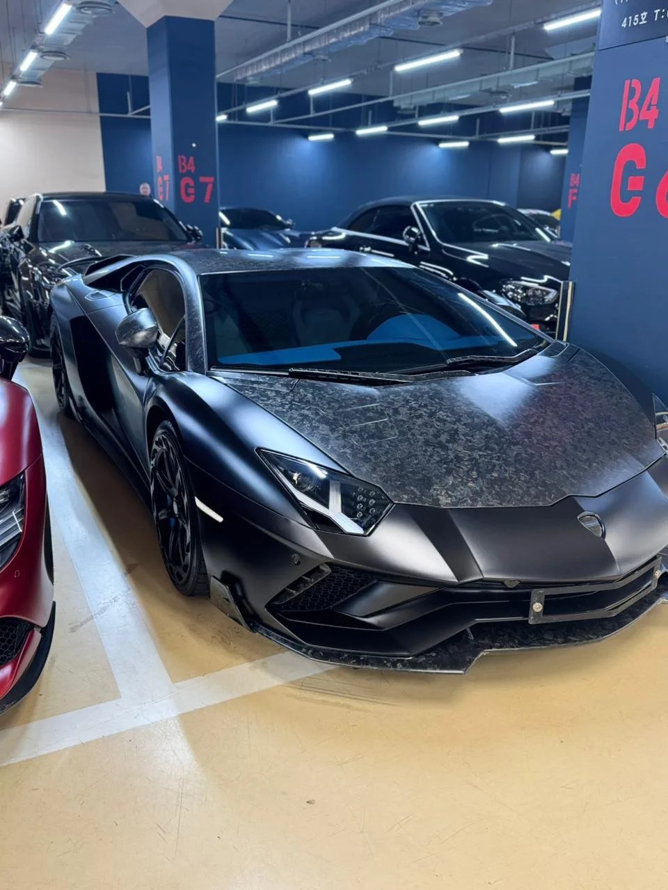 Чёрный Lamborghini