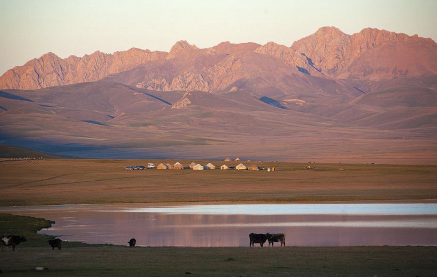 Озеро сон Куль Киргизия