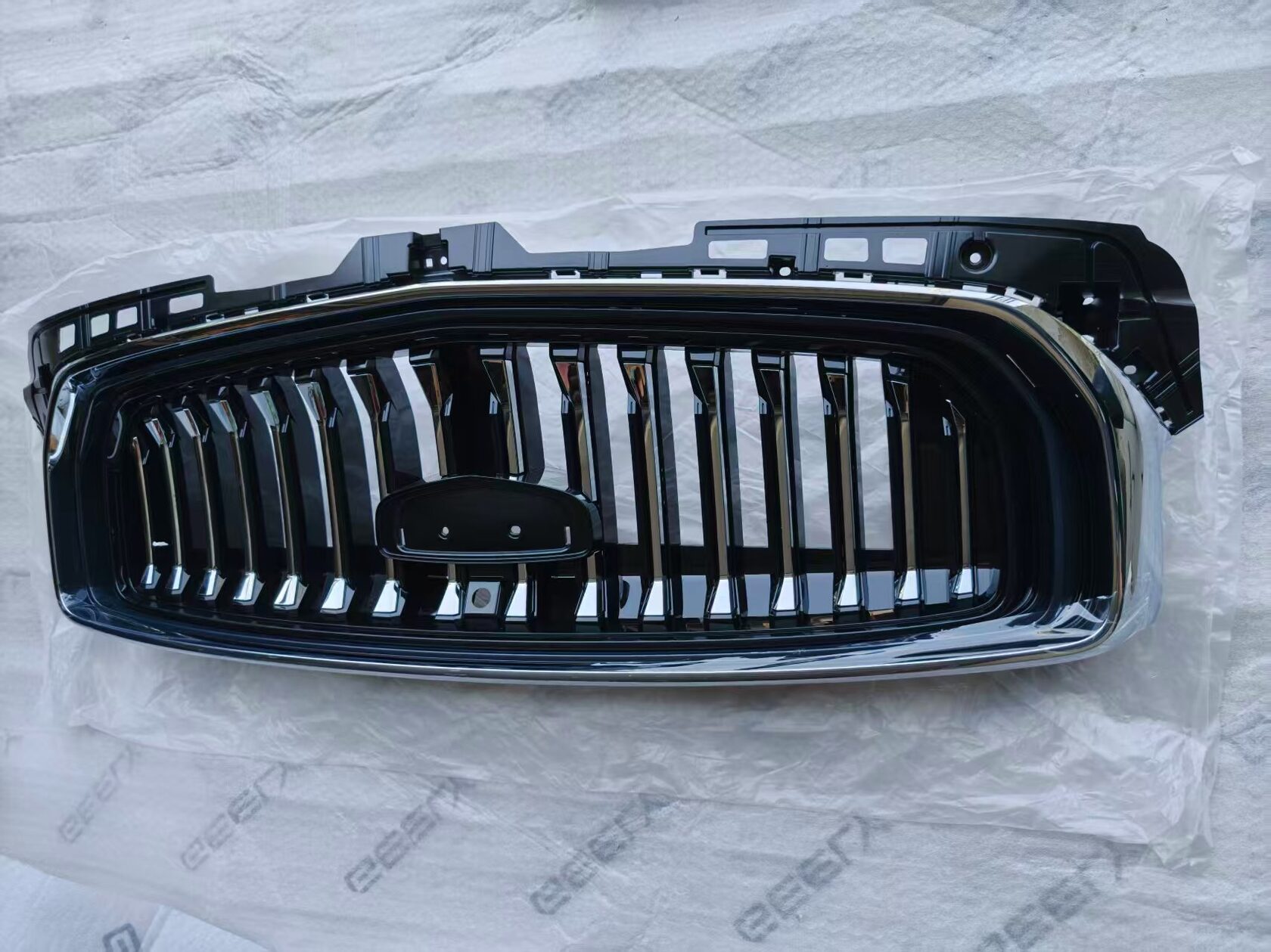 Коробка с запчастями для китайского автомобиля