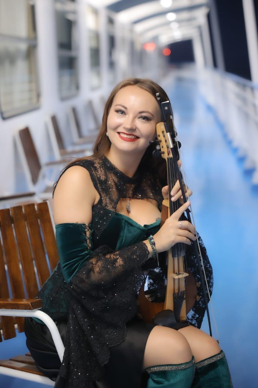 Samaradan yalangoch qizlarning fotosuratlari