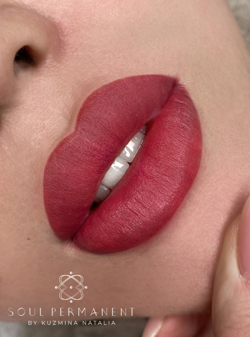 татуаж губ с эффектом помады москва