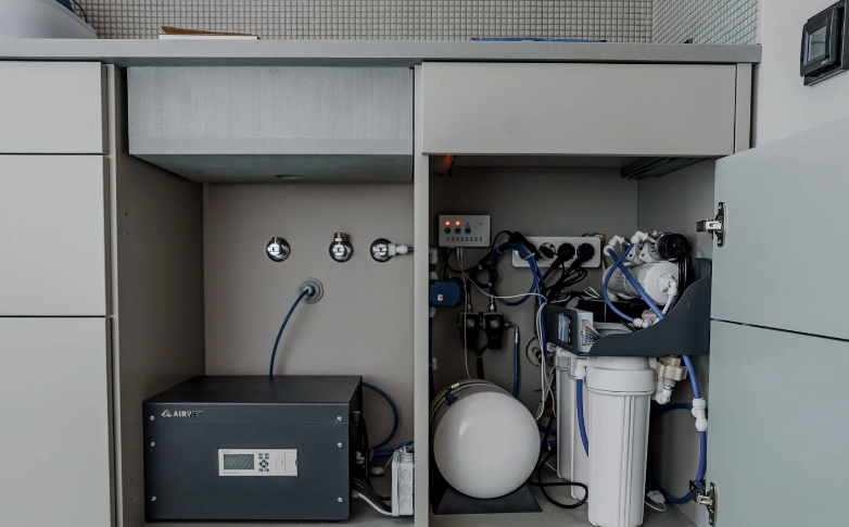 Установка форсуночной адиабатической системы увлажнения воздуха Airwet