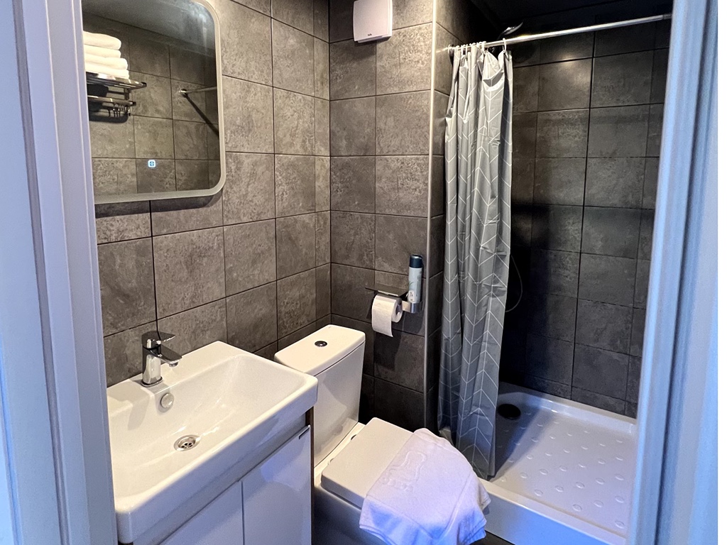 Озеро Ле, глэмпинг