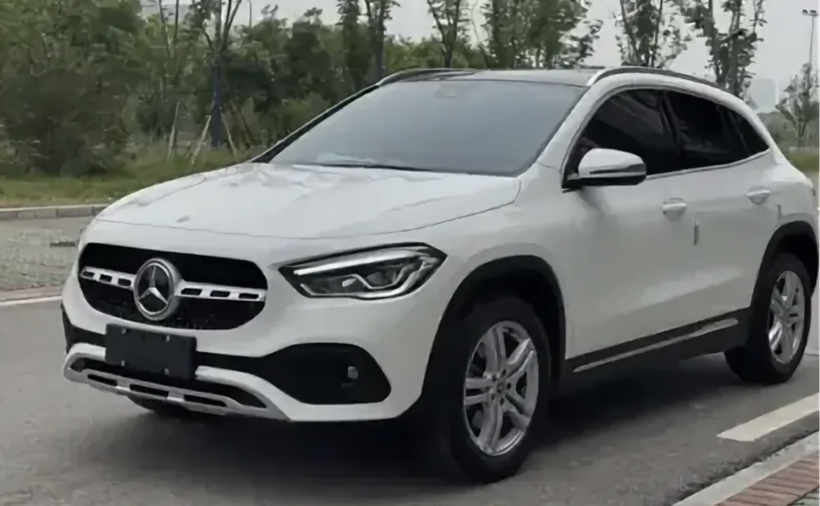 Mercedes-Benz GLA 2020 1.3T 136 л.с. 7G-DCT