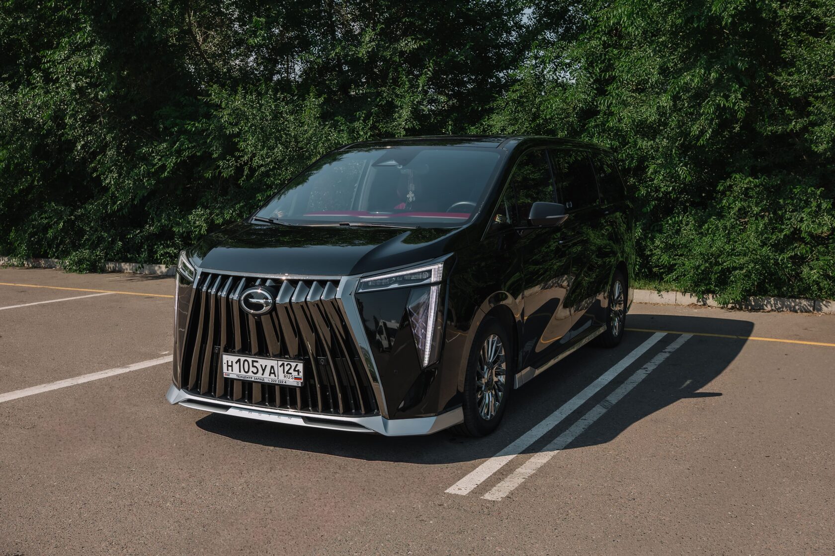 Минивен бизнес класс Gac M8