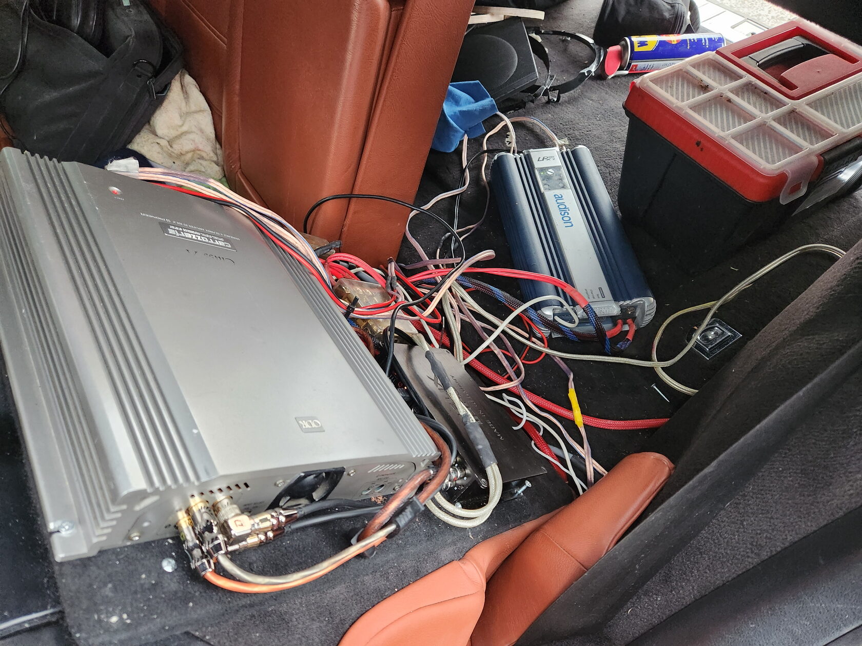 устанвока автозвука Porsche Cayenne