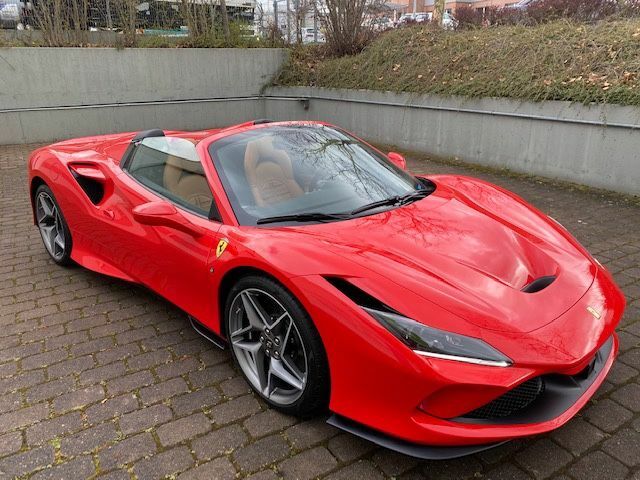 Ferrari f8 Spider сложанная крыша