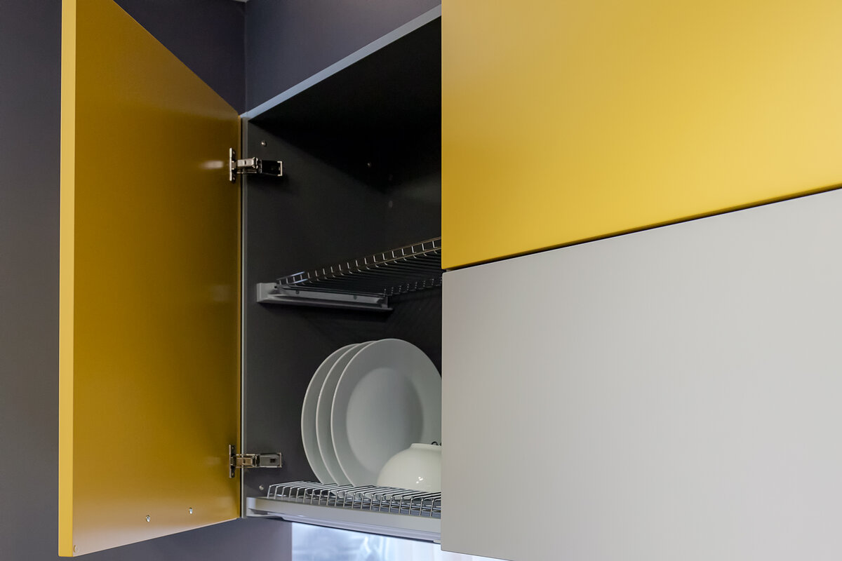 Распашной фасад. Кухня СОФТ (МДФ+эмаль с обеих сторон)