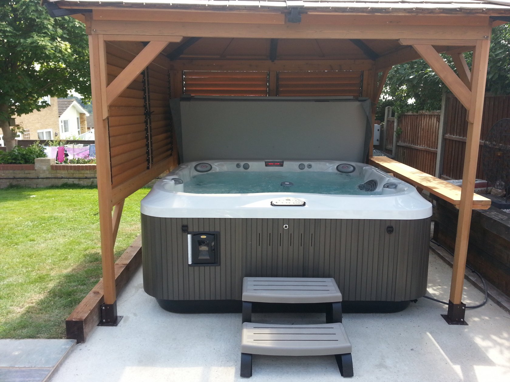 Jacuzzi j385