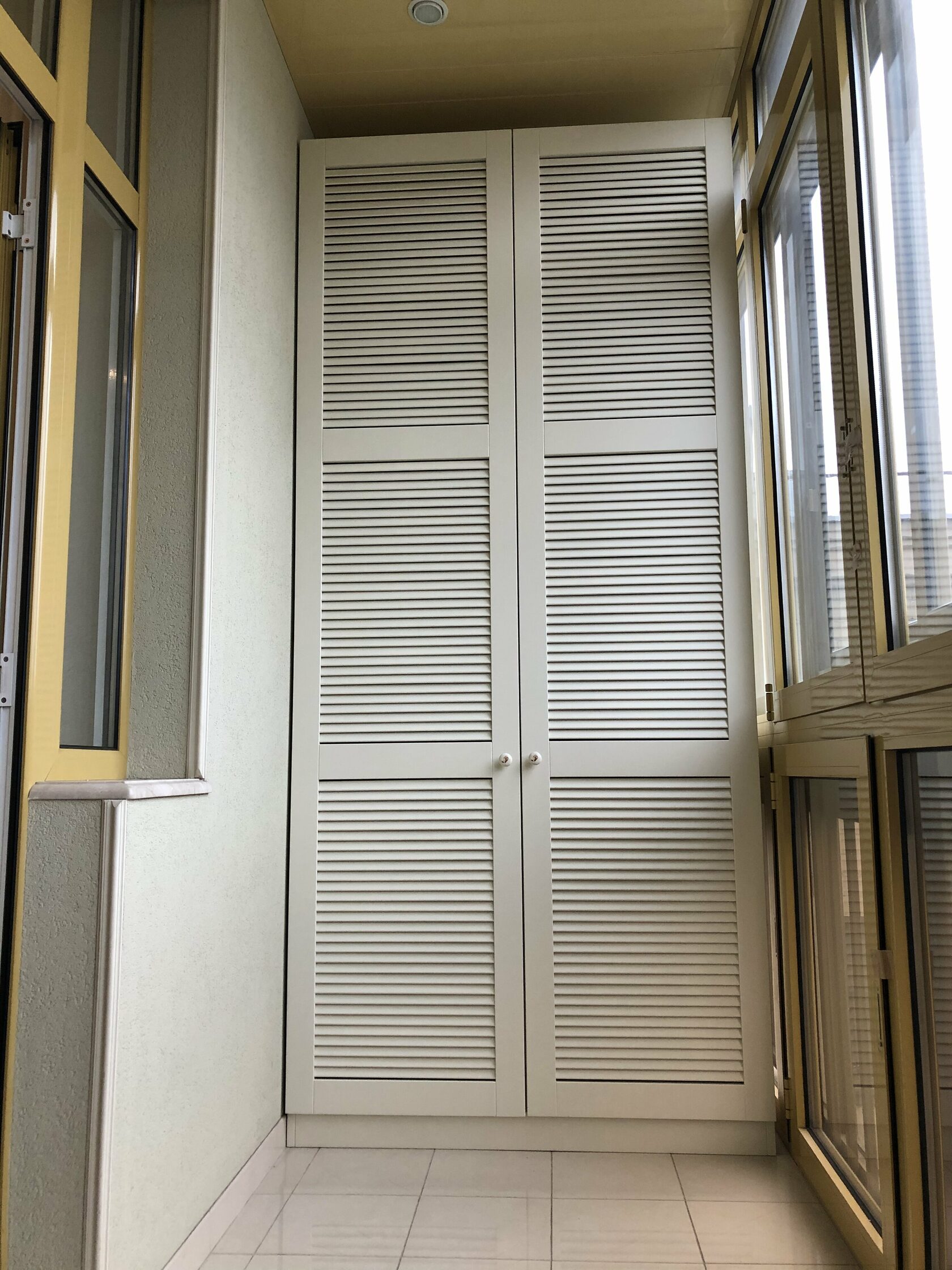 дверцы из пластика для шкафов