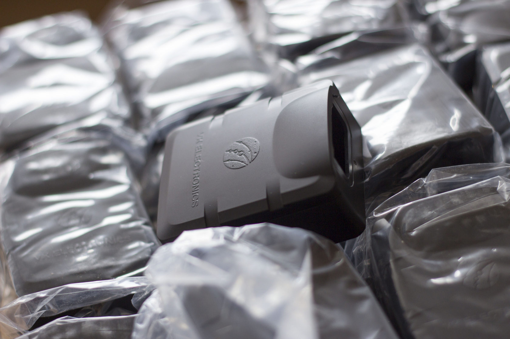 Обычно производители меняют дизайн продукта по одной из этих двух причин