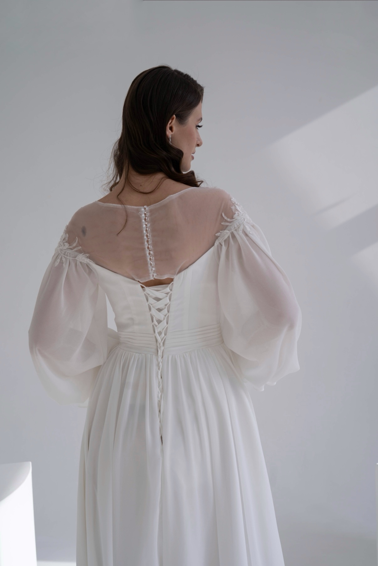 Свадебное платье с красивой спинкой