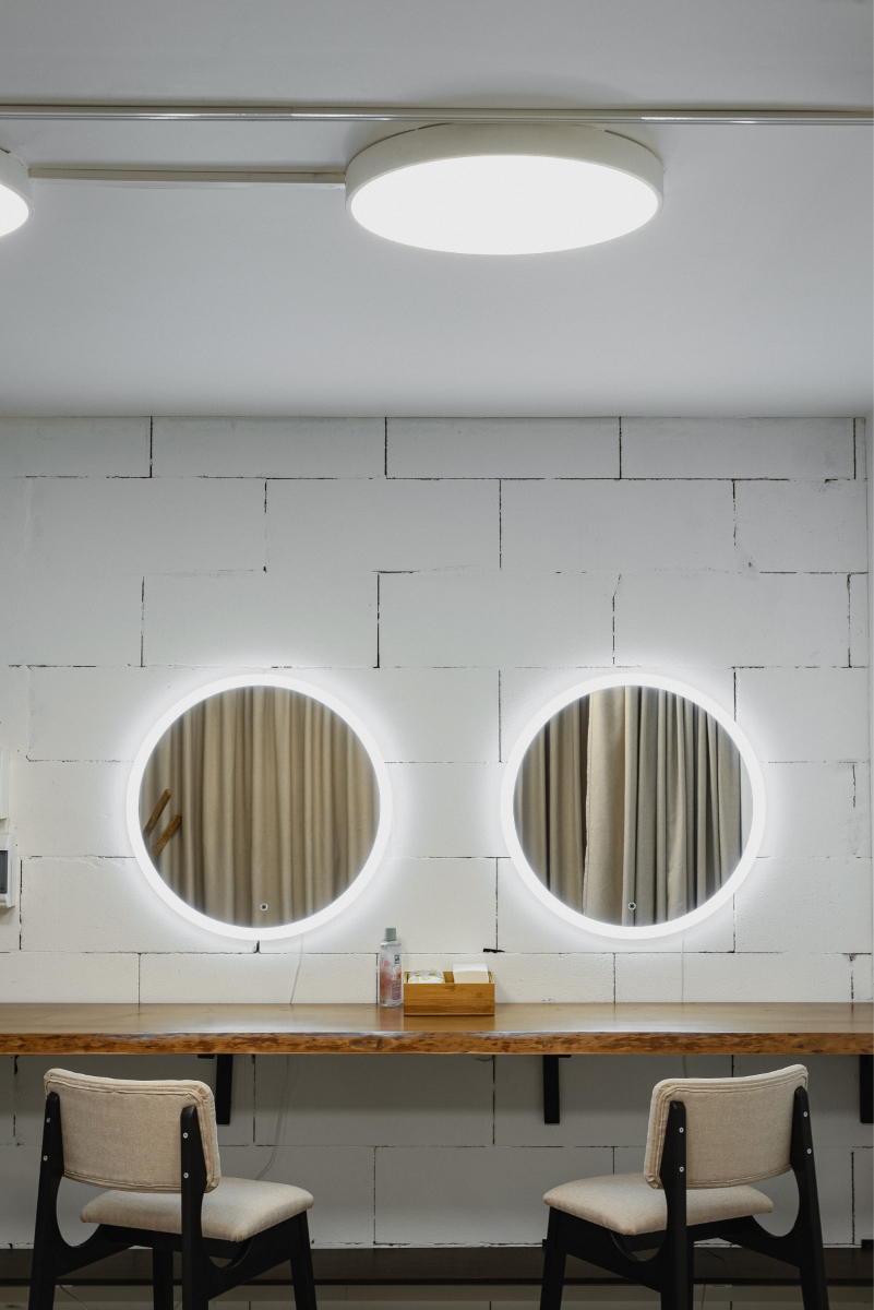 Фотостудия STUDIO’19 в Челябинске 16 лед подсветка зеркало