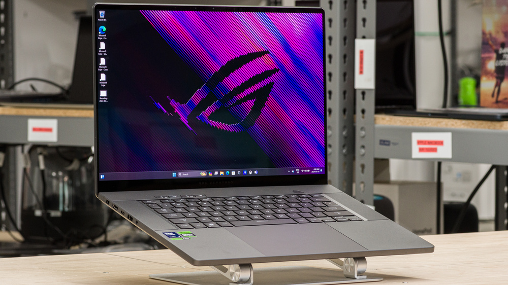 Огляд ігрових ноутбуків з дисплеєм 16 дюймів у 2025 році. Зручність, якість зображення, портативність. Найкращий формат для геймінгу та роботи.