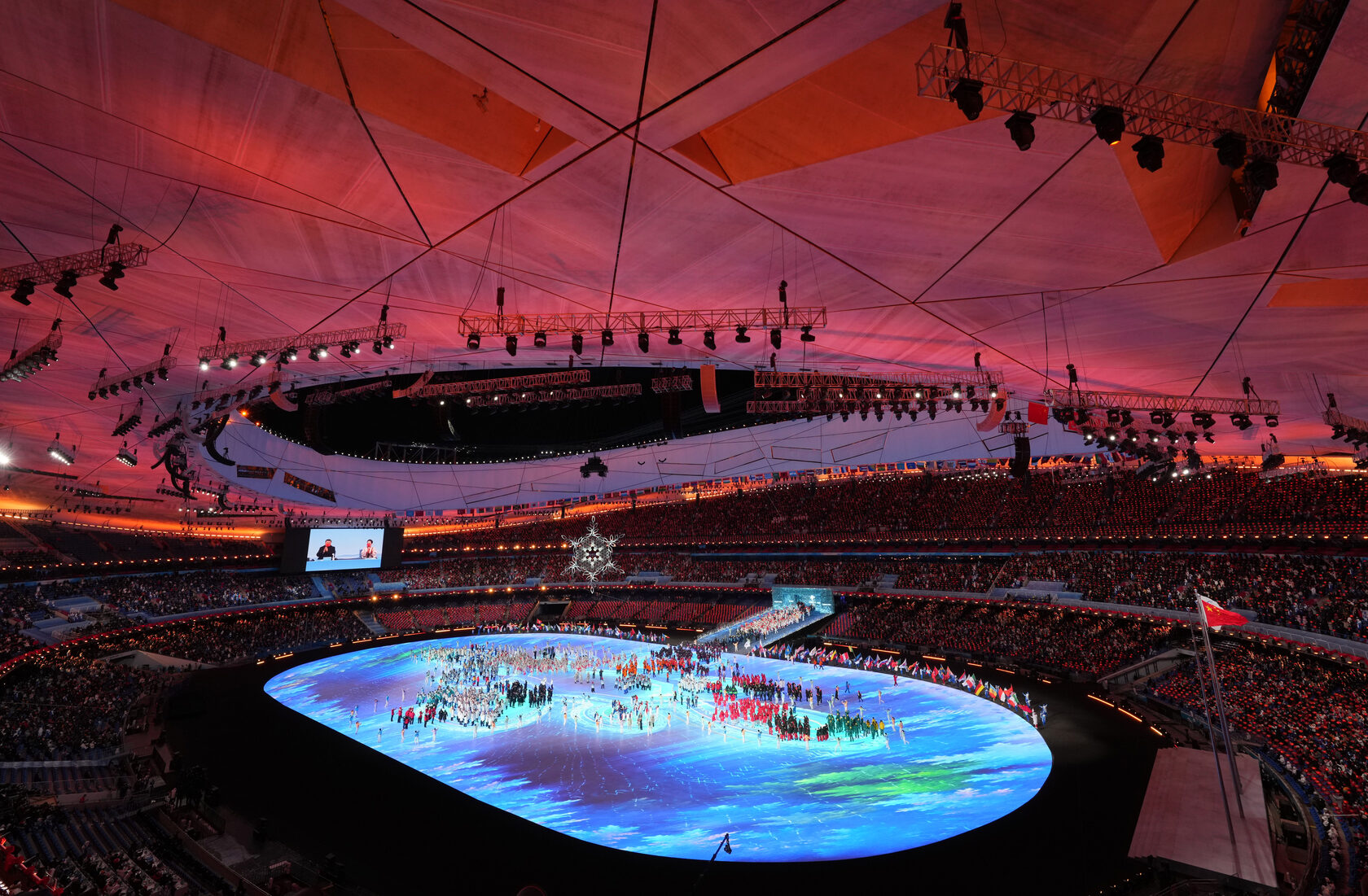 Во время церемонии закрытия Олимпиады.