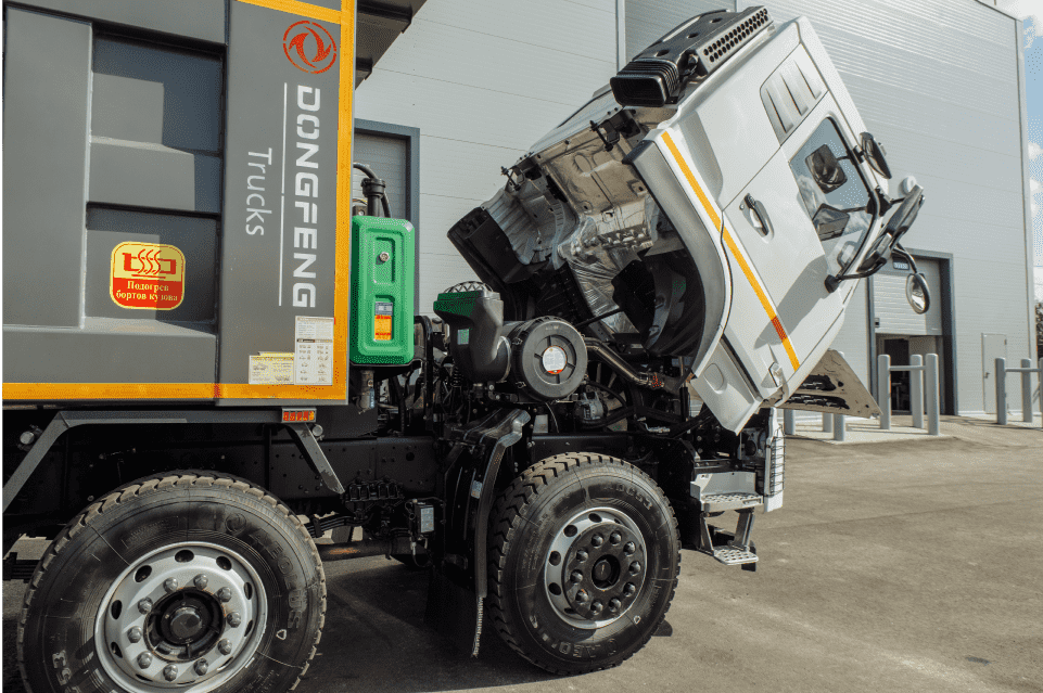 Самосвал Dongfeng