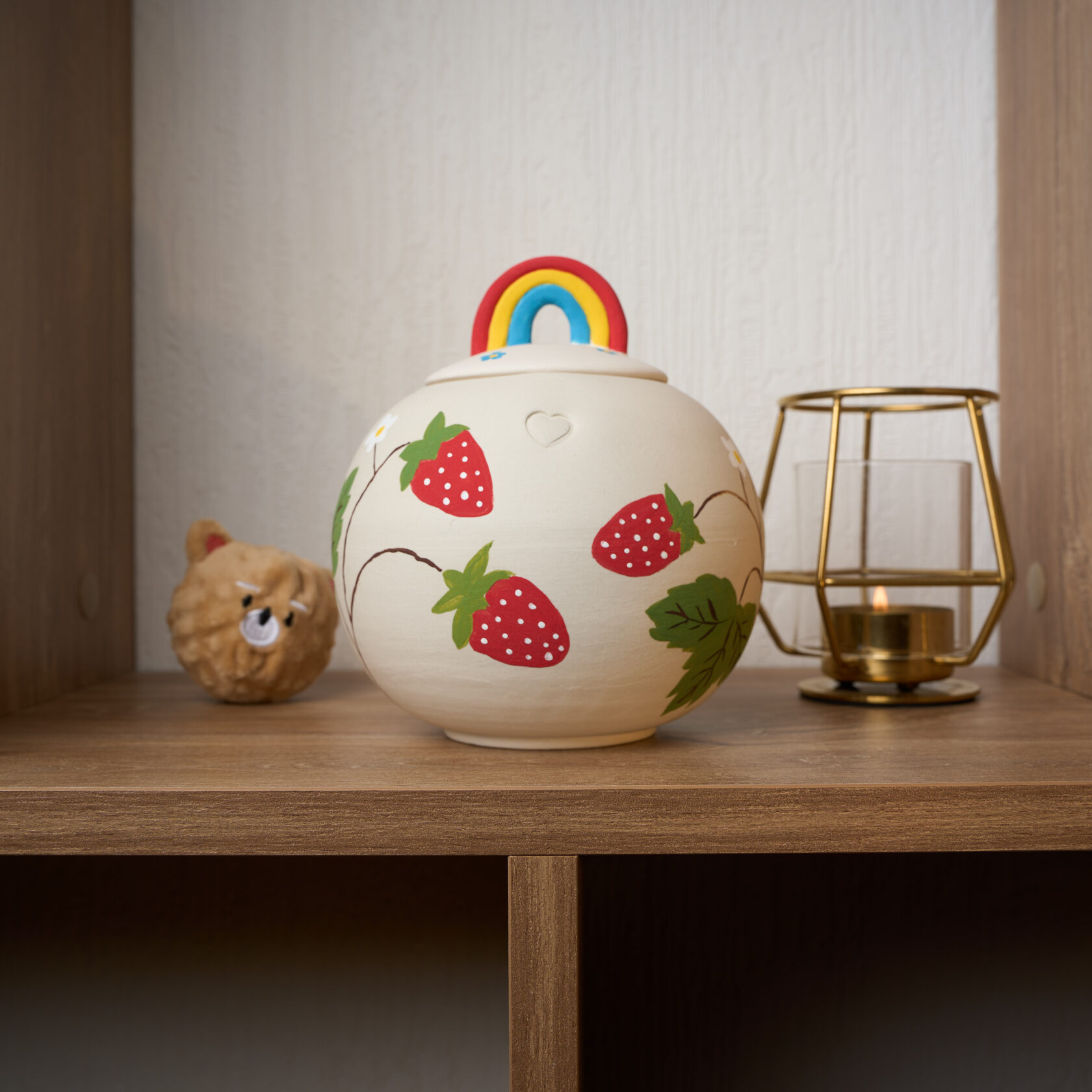 урна для праха животных в интерьере спальни