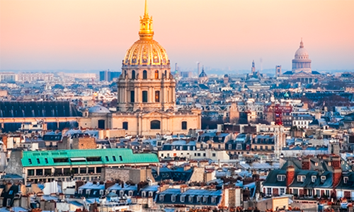 Панорама утреннего Парижа с Пантеоном