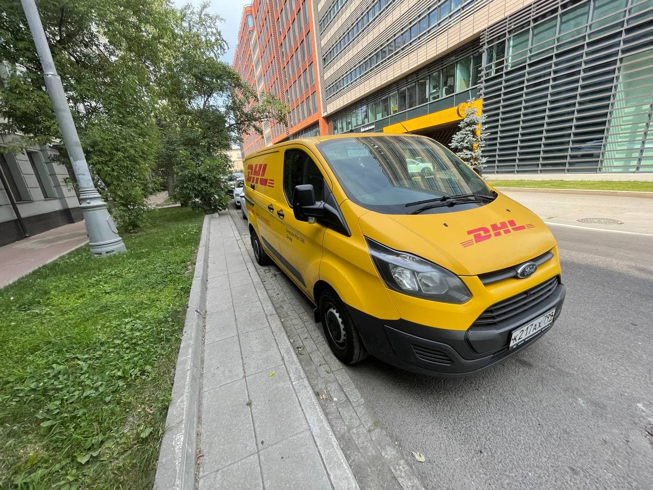 Экспресс-доставка писем посылок и грузов через DHL